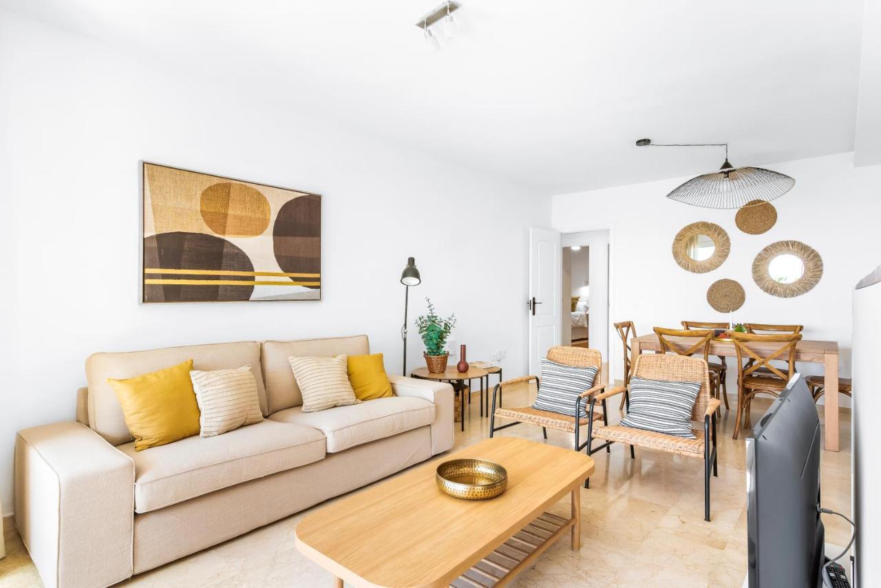 Beach Apartment With Terrace And Private Parking Radazul Exterior photo